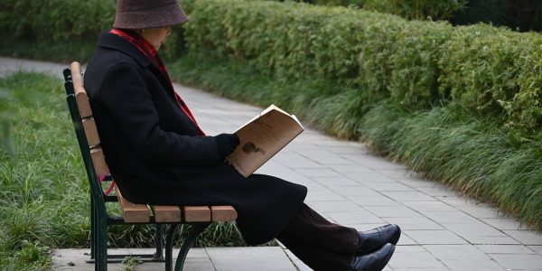 El número de personas que viven solas en España se ha multiplicado por ocho en 50 años. | Foto: Pixabay