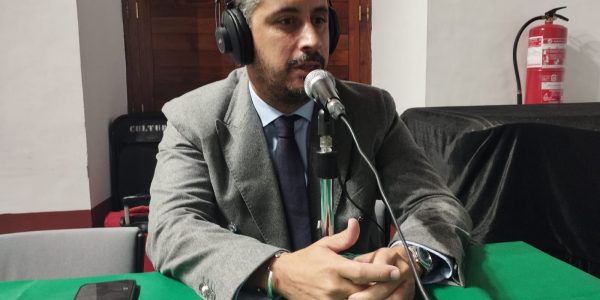 Luis Yeray Gutiérrez en el set de El Espejo Canario en ex convento de Santo Domingo de La Laguna