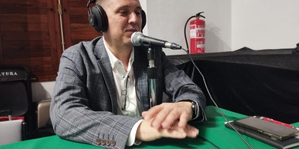 Adolfo Cordobés en el set de El Espejo Canario en ex convento de Santo Domingo de La Laguna