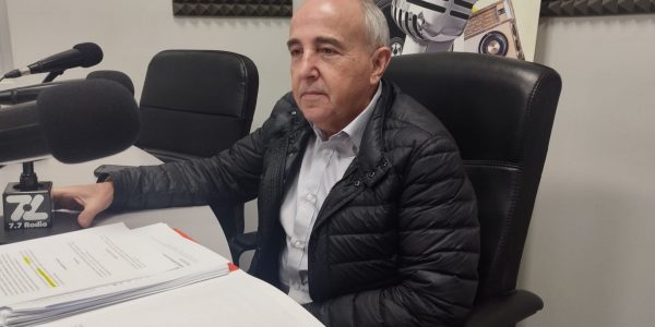 Manuel Padrón en los estudios de El Espejo canario