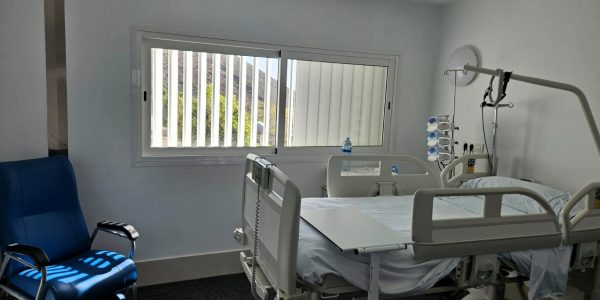 Una de las habitaciones para los pacientes de la Unidad de Cuidados Paliativos del Hospital del Sur | Foto: Gobierno de Canarias