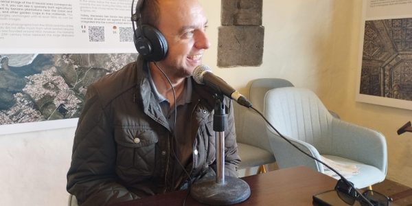 José Zoilo Hernández en el set de El Espejo Canario en la Casa del Vino de Tenerife