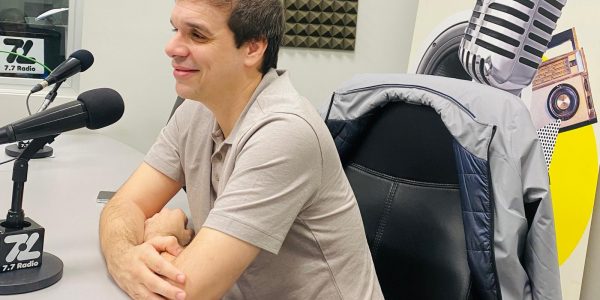 Daniel Reyes en los estudios de El Espejo Canario