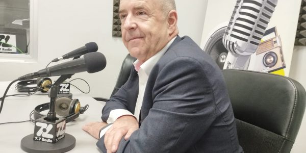 Pedro Ortega en los estudios de El Espejo Canario