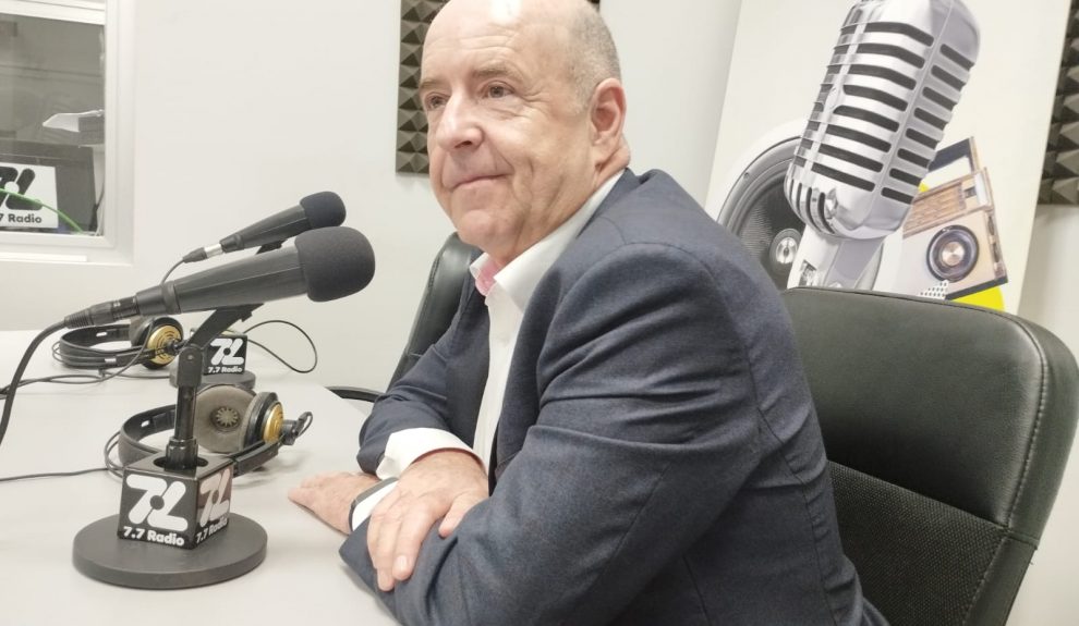 Pedro Ortega en los estudios de El Espejo Canario