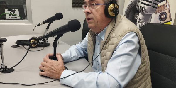 Marco Aurelio Pérez en los estudios de El Espejo Canario