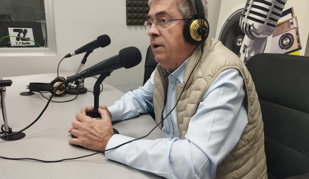 Marco Aurelio Pérez en los estudios de El Espejo Canario