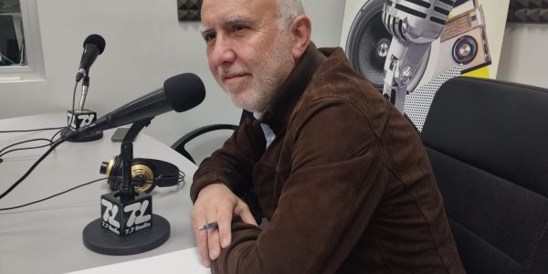 Ángel Víctor Torres en los estudios de El Espejo Canario