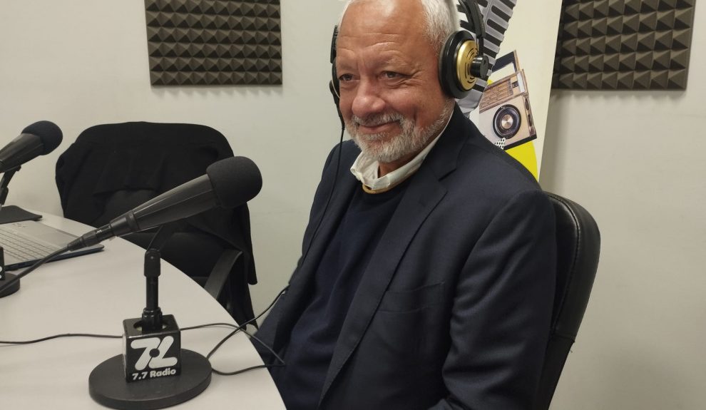 Javier Puga en los estudios de El Espejo Canario