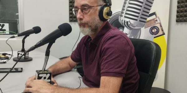 José Naranjo en los estudios de El Espejo Canario