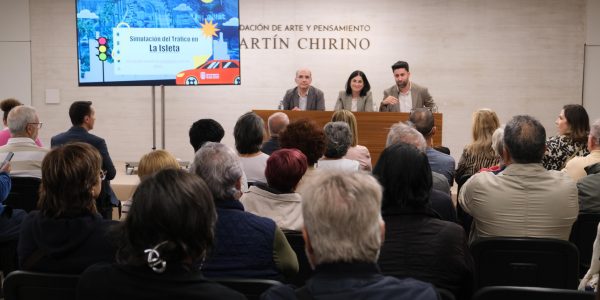 Darias presenta a los vecinos y vecinas de La Isleta el estudio de movilidad de la calle Dr. José Guerra Navarro | Foto: Ayuntamiento de Las Palmas de Gran Canaria