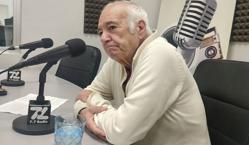 Emilio Mayoral en los estudios de El Espejo Canario