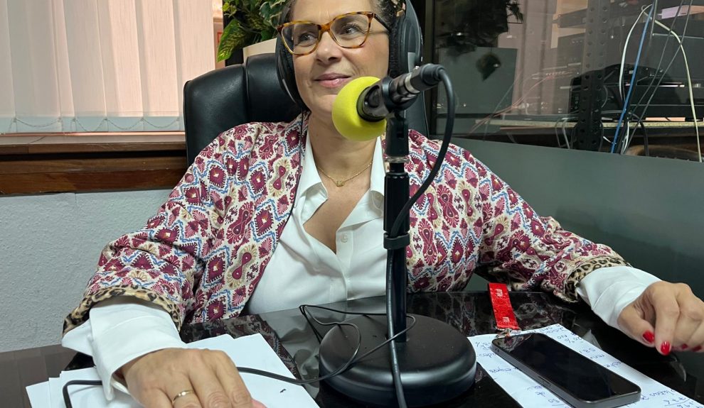 Marta Arocha en los estudios de El Espejo Canario