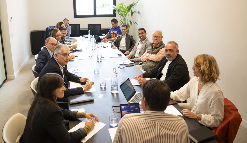 Sesión constitutiva del Clúster de Industrias del Deportes de Canarias | Foto: Lo Que Cuenta Comunicación