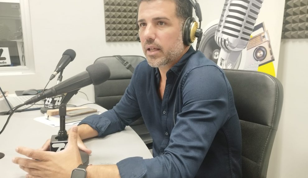 David Suárez en los estudios de El Espejo Canario