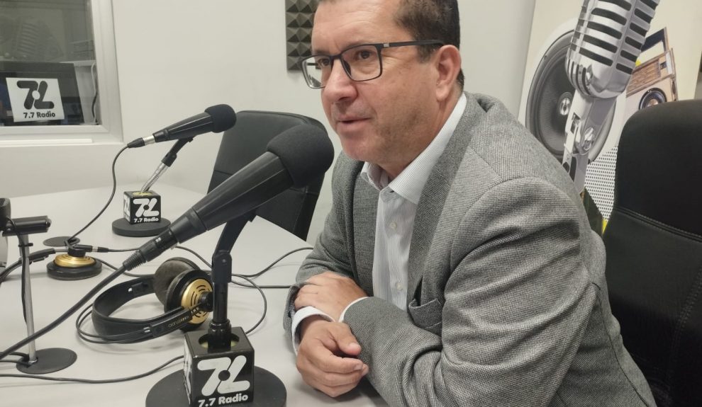 Juan Jesús Facundo en los estudios de El Espejo Canario