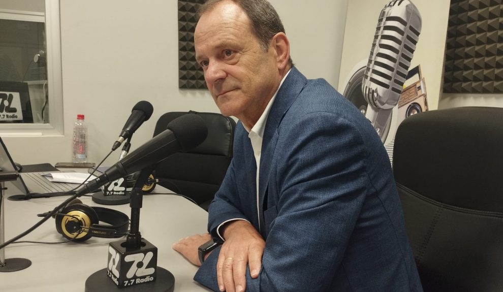 Óscar Hernández en los estudios de El Espejo Canario