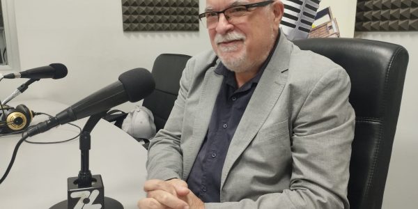 Orlando Brito en los estudios de El Espejo Canario