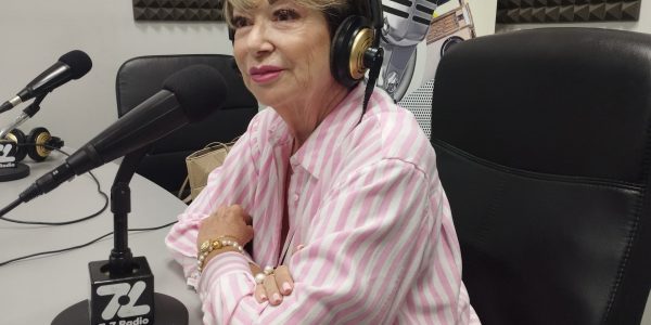 Salud Gil en los estudios de El Espejo Canario