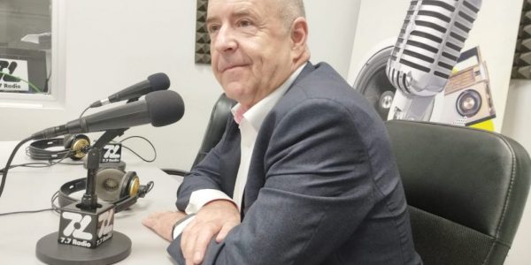 Pedro Ortega en los estudios de El Espejo Canario