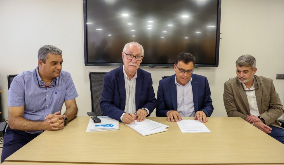 Momento de la firma del convenio | Foto: Gobierno de Canarias