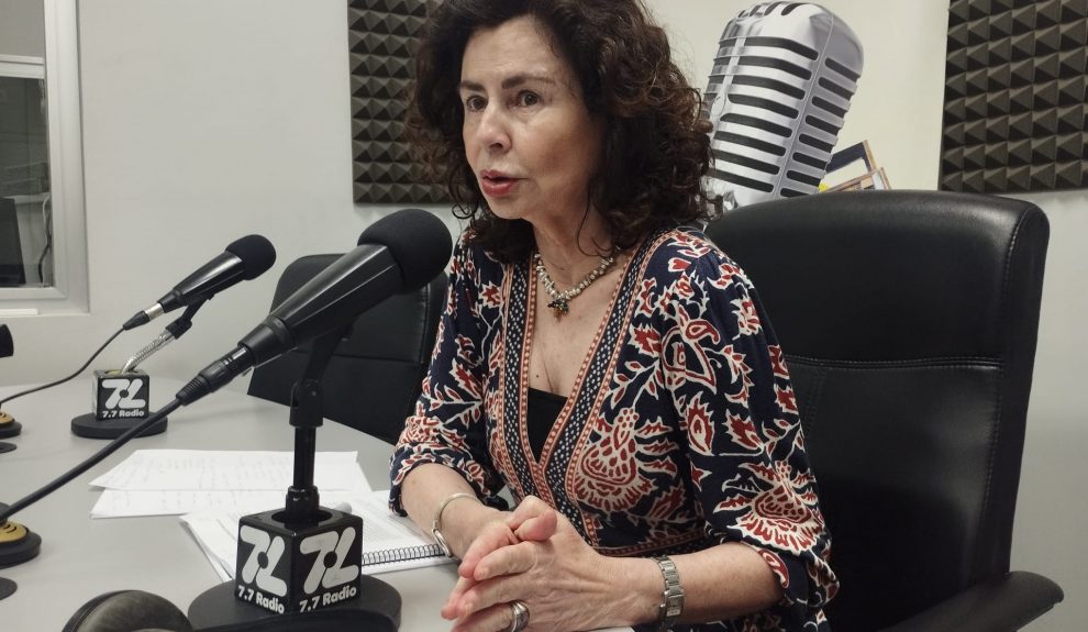 Matilde Asián en los estudios de El Espejo Canario