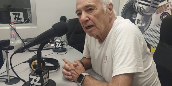 Emilio Mayoral en los estudios de El Espejo Canario