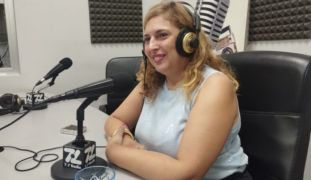 isabel Mena en los estudios de El Espejo Canario