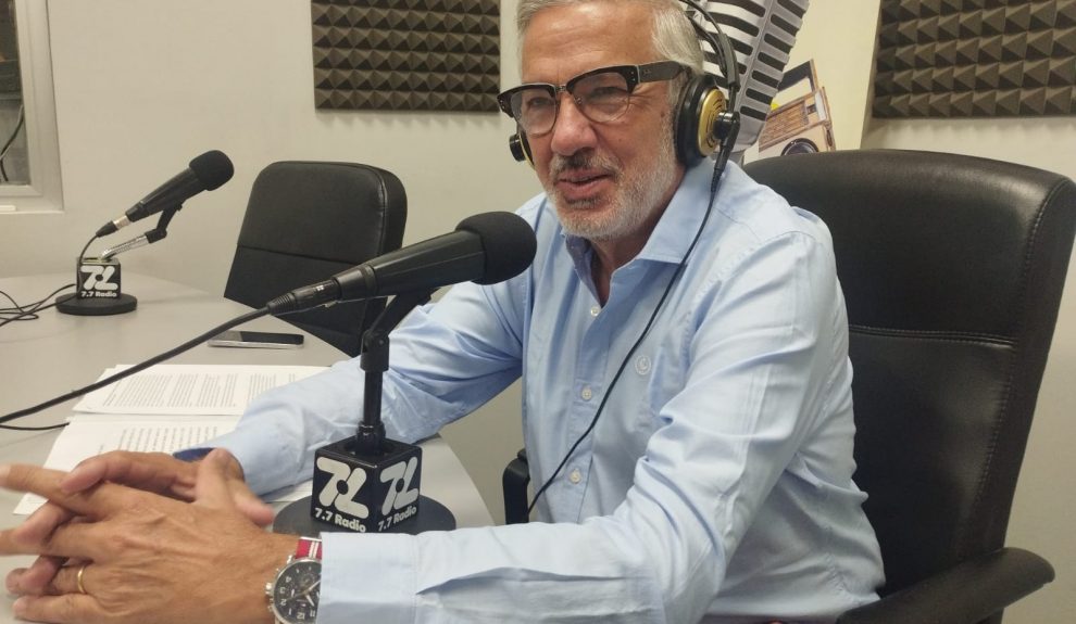 Lluís Serra Majem en los estudios de El Espejo Canario