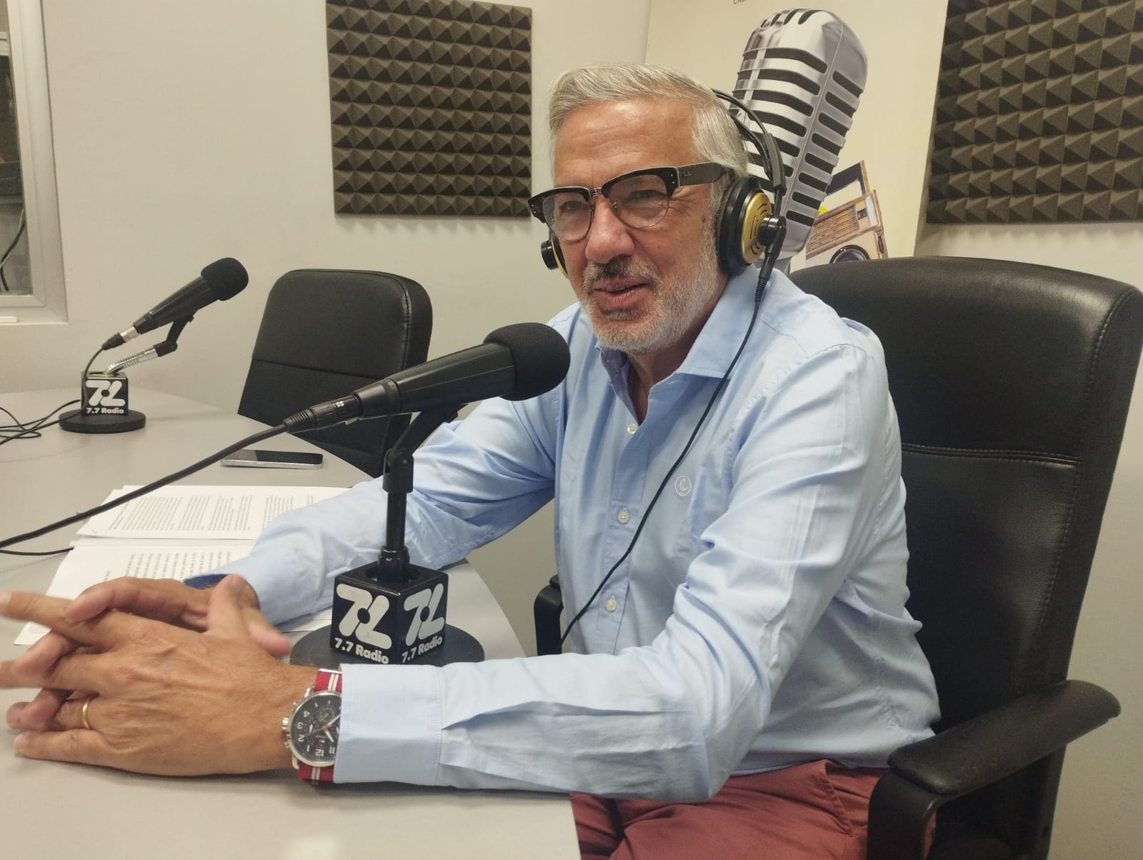 Lluís Serra Majem en los estudios de El Espejo Canario Lluís Serra Majem en los estudios de El Espejo Canario