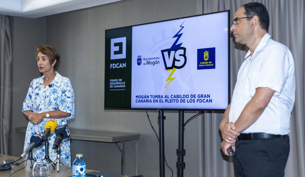 Onalia Bueno y Ernesto Hernández en rueda de prensa | Foto: Ayuntamiento de Mogán