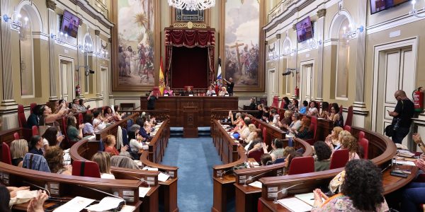 Pleno en el Parlamento de Canarias de mujeres con discapacidad | Foto: Parlamento de Canarias
