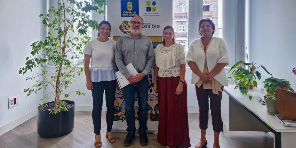 El Gobierno de Canarias y el Cabildo suscriben un convenio de cooperación para la prestación de servicios a personas en situación de dependencia | Foto: Ayuntamiento de Mogán