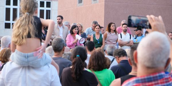 Carolina Darias durante el encuentro vecinal en Las Torres | Foto: Ayuntamiento de Las Palmas de Gran Canaria