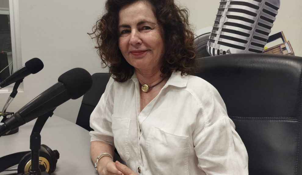 Matilde Asián en los estudios de El Espejo Canario
