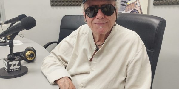 Braulio en los estudios de El Espejo Canario