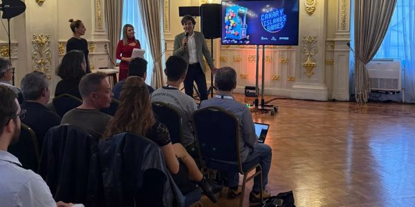 Esta acción se produce como complemento y respuesta tras la expedición institucional y empresarial canaria desplazada al Tokyo Game Show 2025 de Japón | Foto: UD Las Palmas