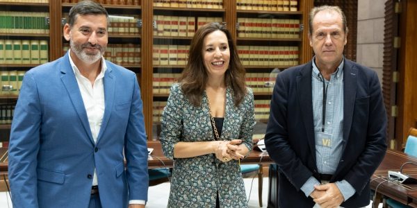 Alejandro Marichal, Jessica de León y José Manuel Sanabria | Foto: Ayuntamiento de SBT