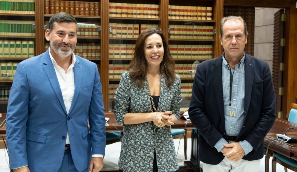 Alejandro Marichal, Jessica de León y José Manuel Sanabria | Foto: Ayuntamiento de SBT