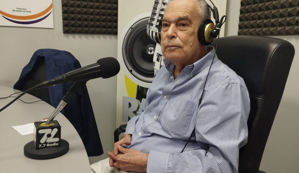Gonzalo Marrero en los estudios de El Espejo Canario