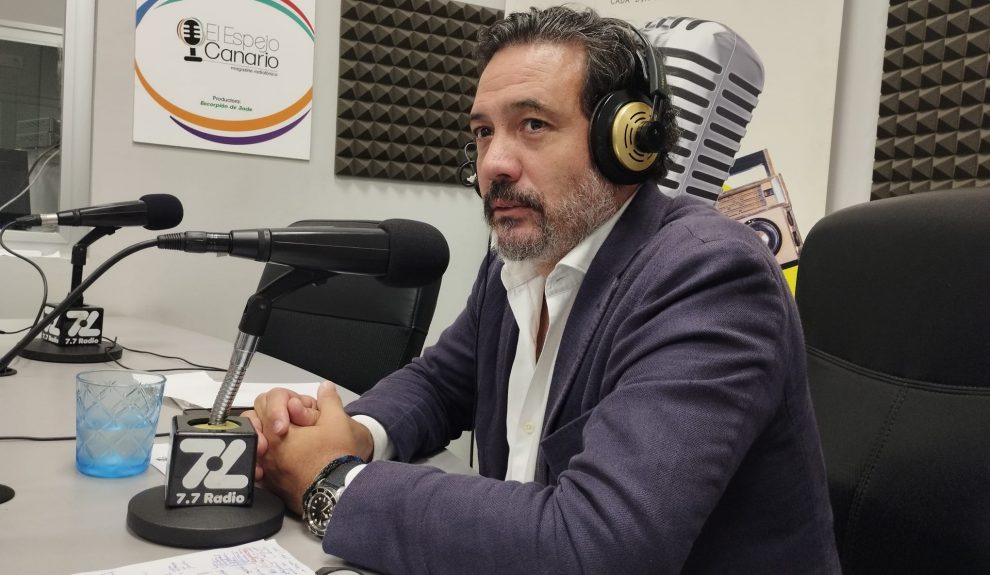 Guillermo Mariscal en los estudios de El Espejo Canario