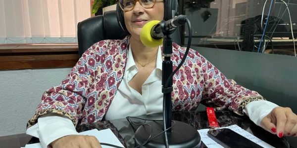 Marta Arocha en los estudios de El Espejo Canario