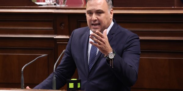 Carlos Ester | Foto: Parlamento de Canarias