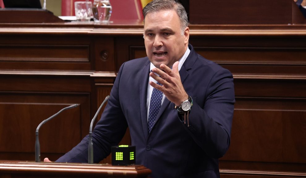 Carlos Ester | Foto: Parlamento de Canarias