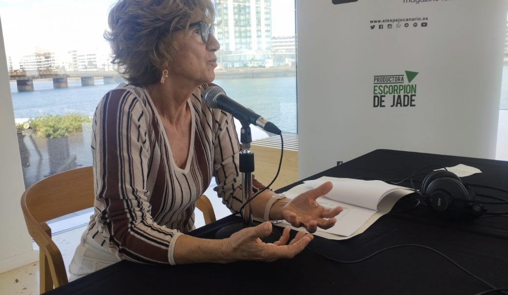 María José Alcántara en el set de El Espejo Canario en el Islote de Fermina