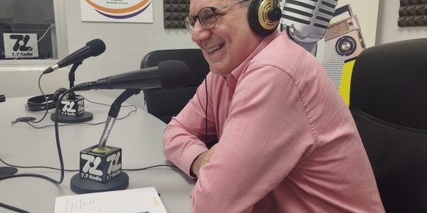 Miguel Ángel Rodríguez en los estudios de El Espejo Canario