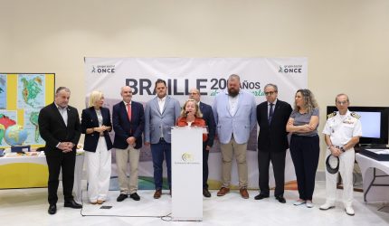 Inauguración de la exposición 200 años de la invención del Braille, seis puntos que abrieron un camino de posibilidades | Foto: Parlamento de Canarias