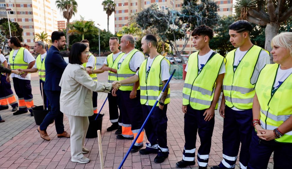 Personal de limpieza del nuevo contrato de limpieza | Foto: Ayuntamiento de Las Palmas de Gran Canaria