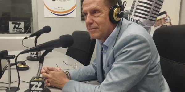 José Manuel Sanabria en los estudios de El Espejo Canario