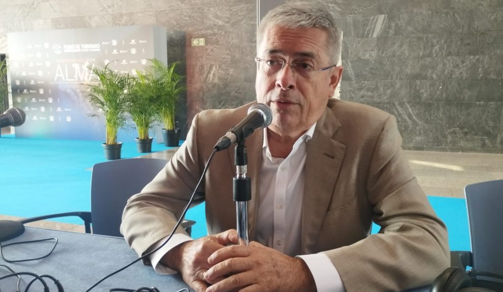 Marco Aurelio Pérez en el set de El Espejo Canario en Expo Meloneras